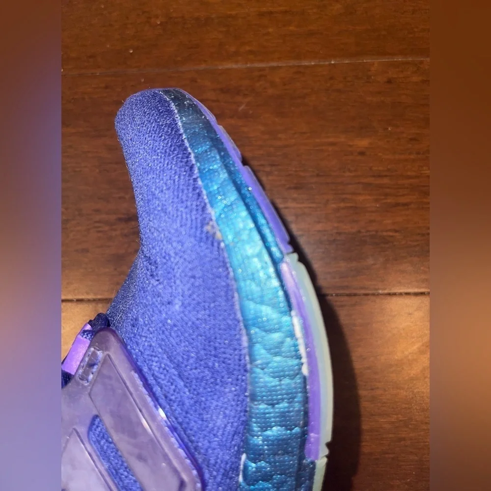 guc Adidas ultraboost Vibrant teal and Purple running Shoes 6